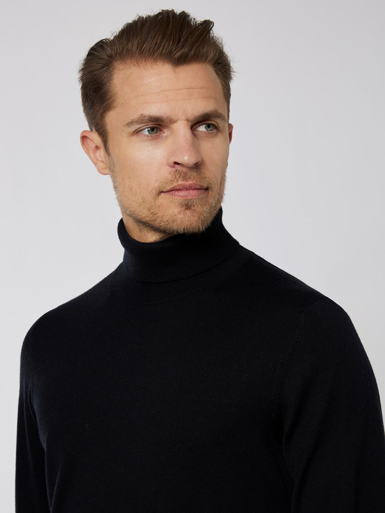 Ledger høyhalset genser 7501443_CAB-VESB-A22-Modell-Front_chn=vic_1737.jpg_Front||Front