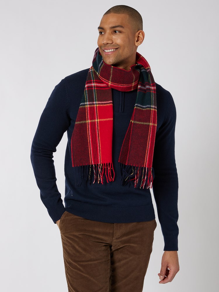 Guy skjerf 7501458_KB6-JEANPAUL-W22-Modell-Front_7881_Guy skjerf KB6.jpg_