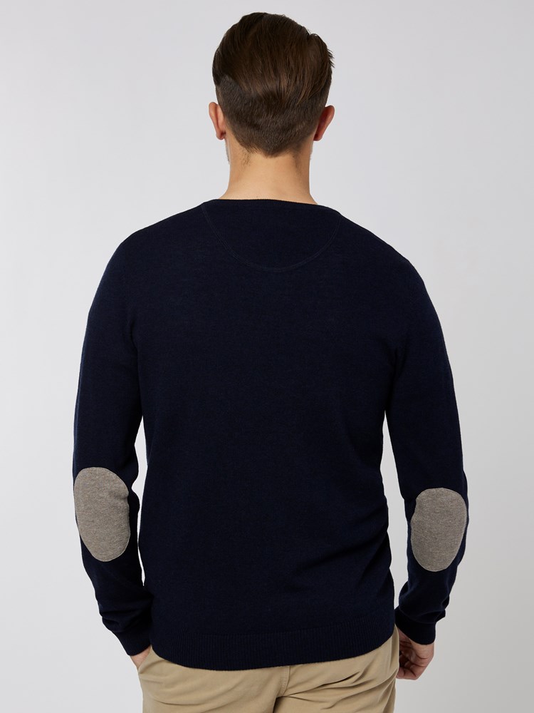 Quentin V-Hals Genser 7501461_EM6-VESB-A22-Modell-Back_chn=vic_2856.jpg_Back||Back