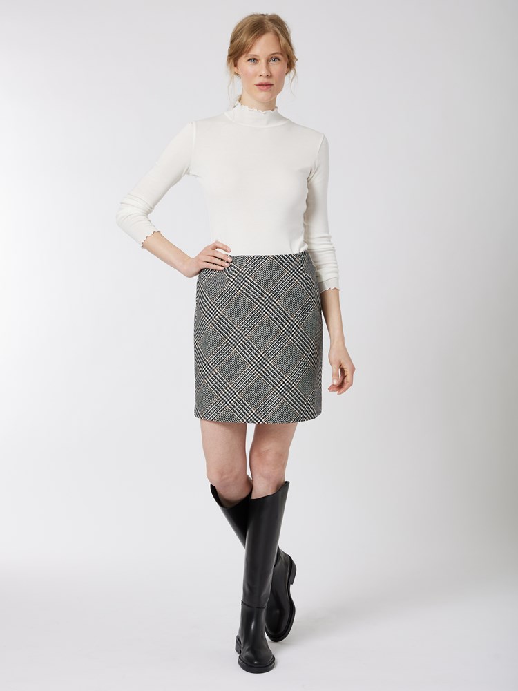 Sylvie skjørt 7501469_C25-JEANPAUL-W22-Modell-Front_4954.jpg_Front