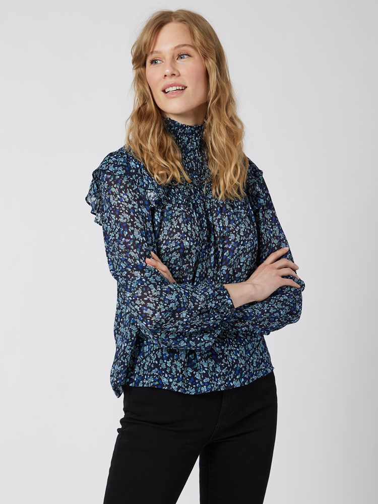 Gabrielle bluse 7501507_EM6-JEANPAUL-W22-Modell-Front_3409_Gabrielle bluse EM6_Gabrielle bluse EM6 7501507.jpg_Front||Front