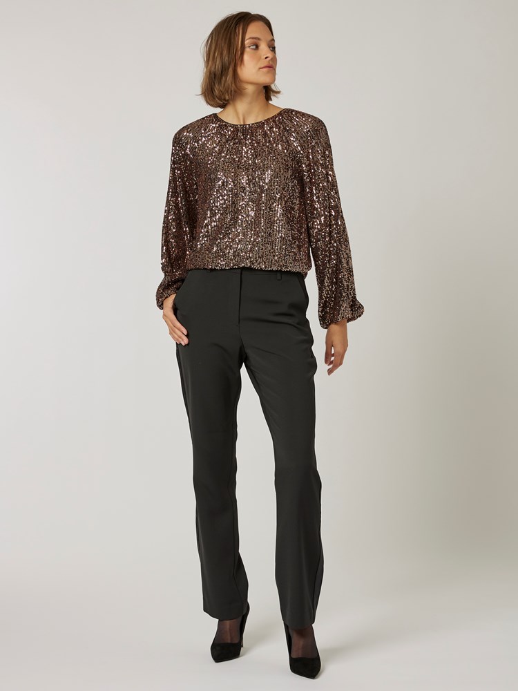 Sparkling topp 7501527_AGC-BLU-W22-Modell-Front_chn=vic_3766_Sparkling topp AGC 7501527.jpg_Front||Front