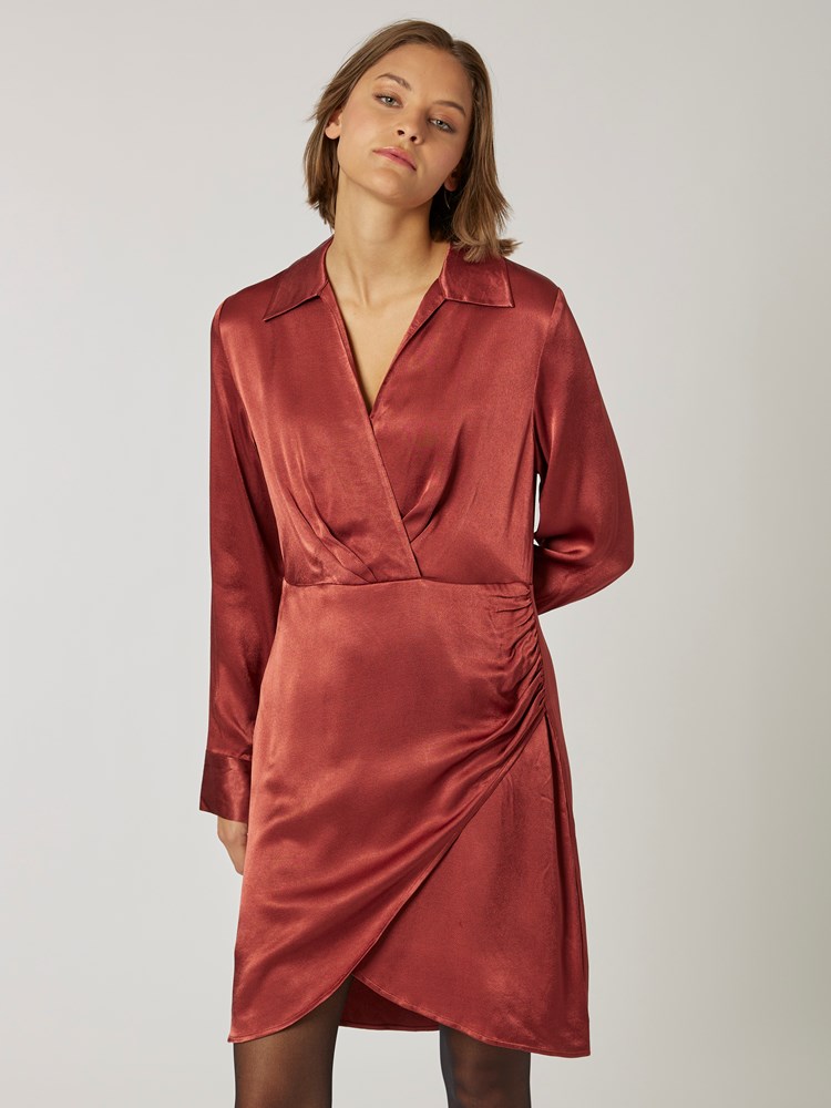 Sasha kjole 7501549_AGC-BLU-W22-Modell-Front_chn=vic_2339_Sasha kjole AGC 7501549.jpg_Front||Front