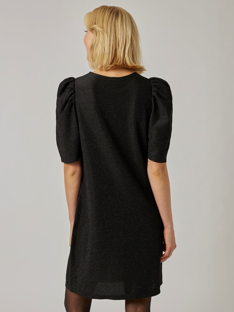 Aleah kortermet kjole 7501679_CAB-MELL-W22-Modell-Back_chn=vic_220_Aleah kortermet kjole CAB 7501679.jpg_Back||Back