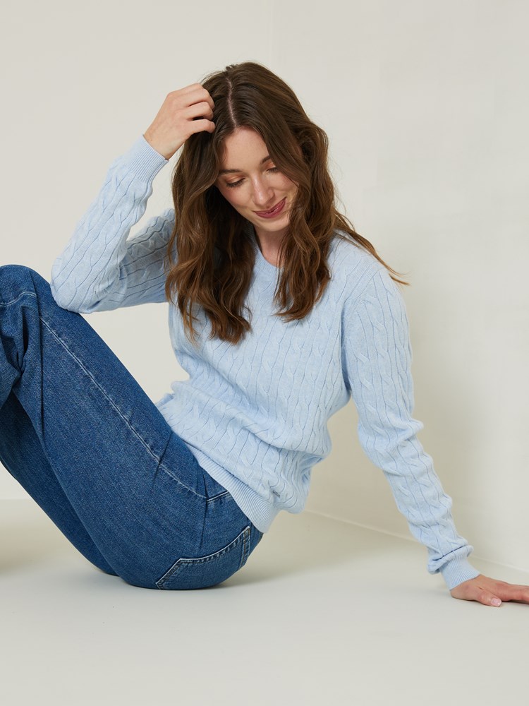 Iselin genser 7501786_EN3-JEANPAUL-S23-Modell-Front_8498_Iselin genser EN3 7501786.jpg_Front||Front