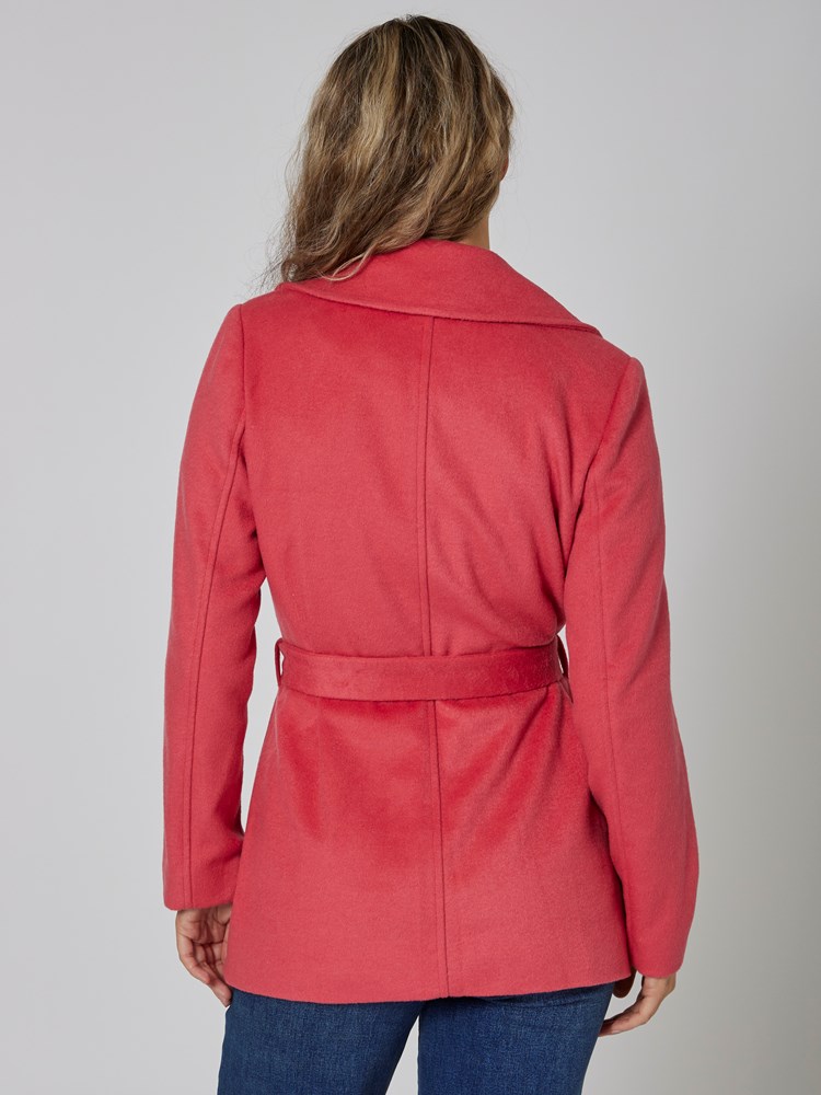 Leanna kåpe 7501834_MQE-MELL-S23-Modell-Back_chn=vic_6147_Leanna kåpe MQE_Leanna kåpe MQE 7501834.jpg_Back||Back
