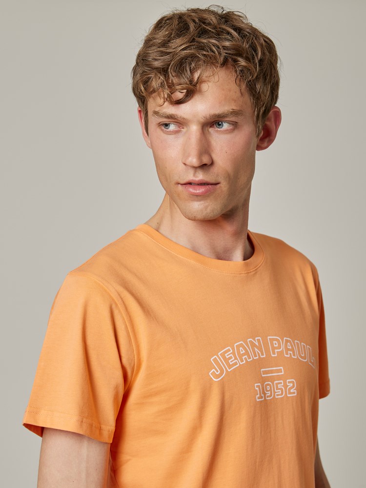 Loup T-skjorte 7501910_297_Jean Paul_Loup Tee_S23_Modell (2)_287_Loup T-skjorte 287.jpg_