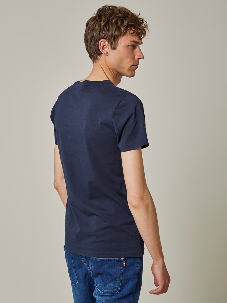 Ramon t-skjorte 7501937_EM6-JEANPAUL-S23-Modell-Front_8660_Ramon t-skjorte EM6.jpg_Front||Front
