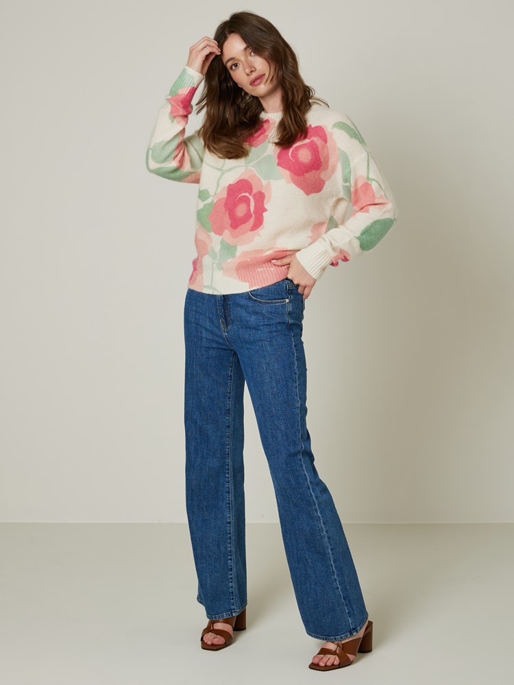 Kelly genser 7502066_MJQ-JEANPAUL-S23-Modell-Front_9920_Kelly genser MJQ 7502066.jpg_Front||Front