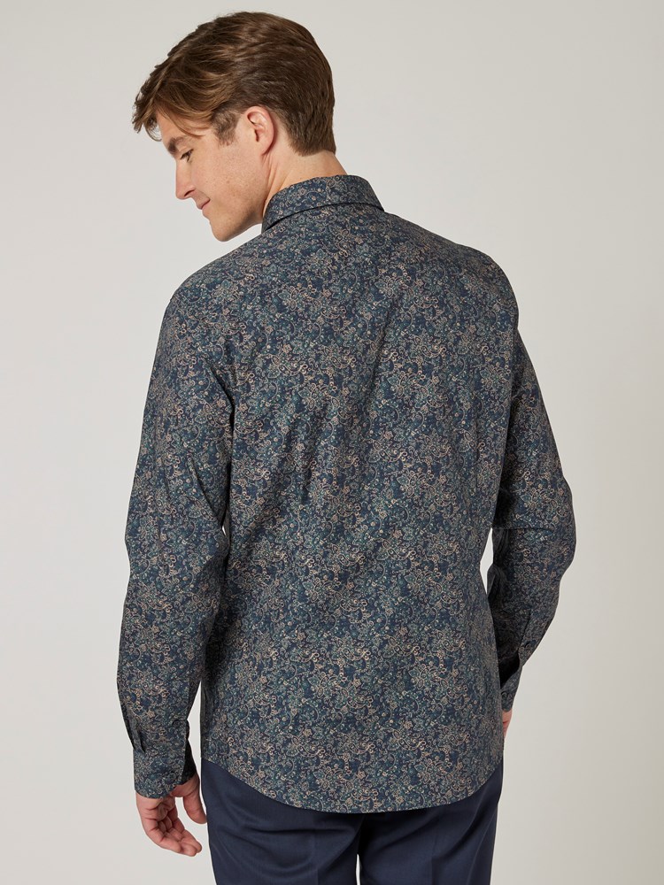 Pete skjorte 7502129_EM6-VESB-W22-Modell-Back_chn=vic_4709.jpg_Back||Back