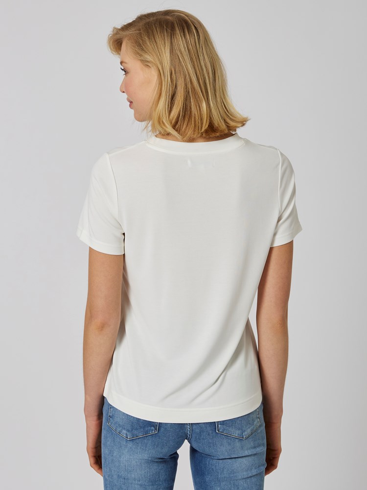 Lisa t-skjorte 7502134_O79-DONNA-S23-Modell-Back_chn=vic_8358_Lisa t-skjorte O79_Lisa t-skjorte O79 7502134.jpg_Back||Back