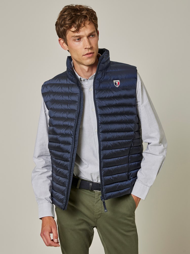 Johan dunvest 7502356_EM6_Jean Paul_Johan Dunvest_S23_Modell_matt_farget.jpg_