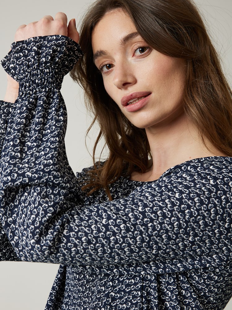 Lula bluse 7502475_EM6-JEANPAUL-S23-Modell-Front_4690_Lula bluse EM6 7502475.jpg_Front||Front