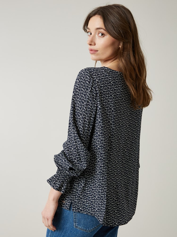 Lula bluse 7502475_EM6-JEANPAUL-S23-Modell-Front_8374_Lula bluse EM6 7502475.jpg_Front||Front