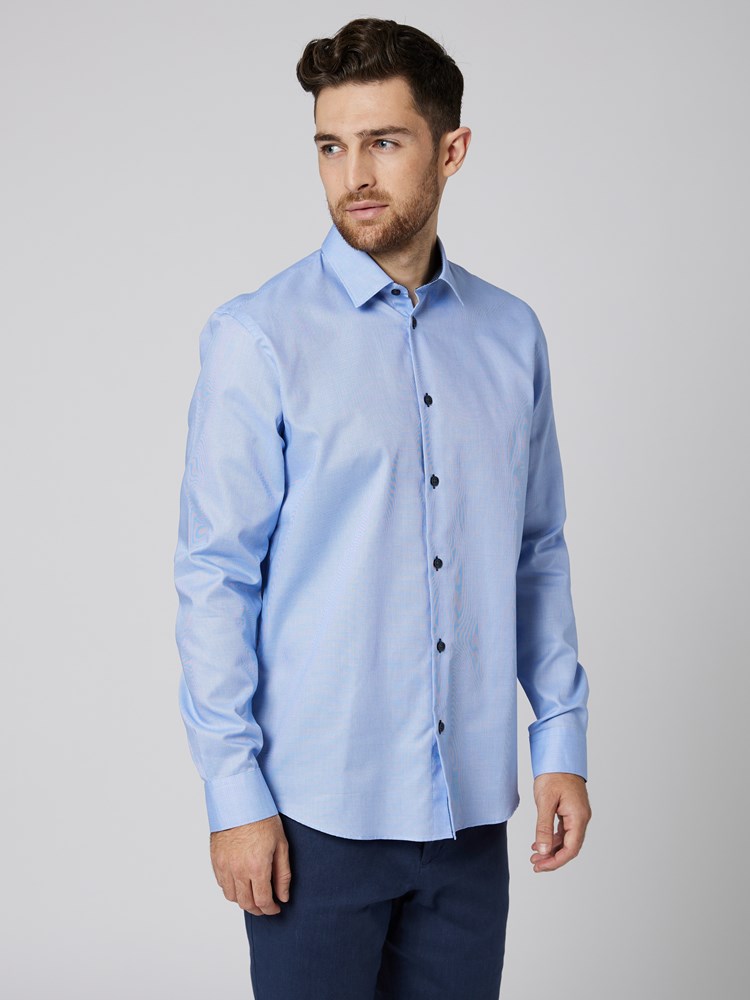 Marcel skjorte 7502526_EO1-VESB-S23-Modell-Front_chn=vic_6109.jpg_Front||Front
