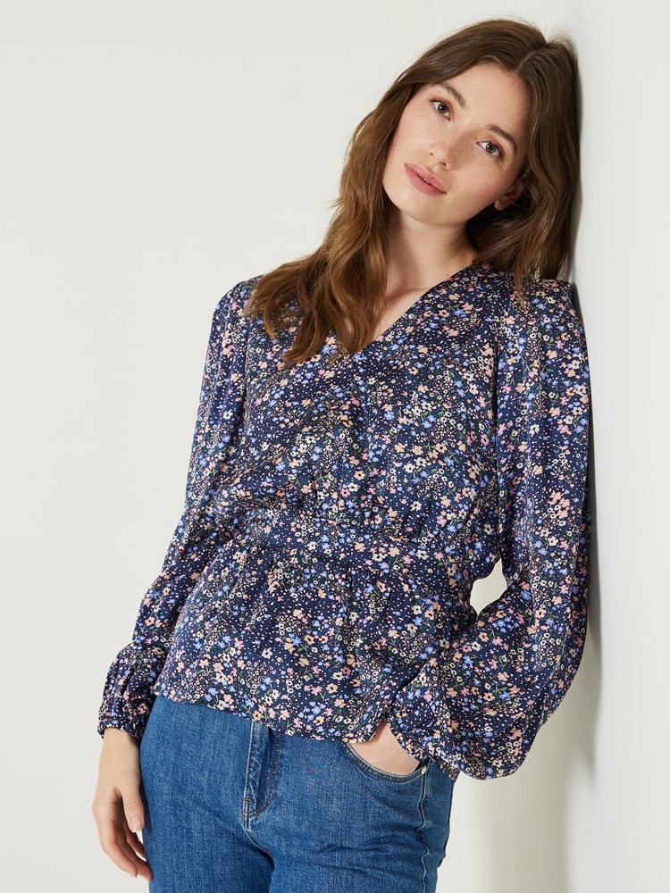 Stella bluse 7502584_EM6-JEANPAUL-S23-Modell-Front_9823_Stella bluse EM6 7502584.jpg_Front||Front