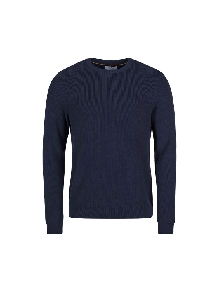 Patrick genser 7502734_EM6-VESB-S23-Modell-Front_chn=vic_5149.jpg_Front||Front