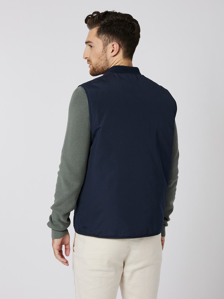 Cooper vest 7502785_EM6-VESB-S23-Modell-Back_chn=vic_5018.jpg_Back||Back