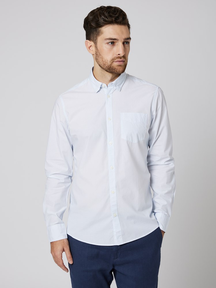 Strisce skjorte 7502856_E8Q-MARIOCONTI-S23-Modell-Front_chn=vic_6533.jpg_Front||Front