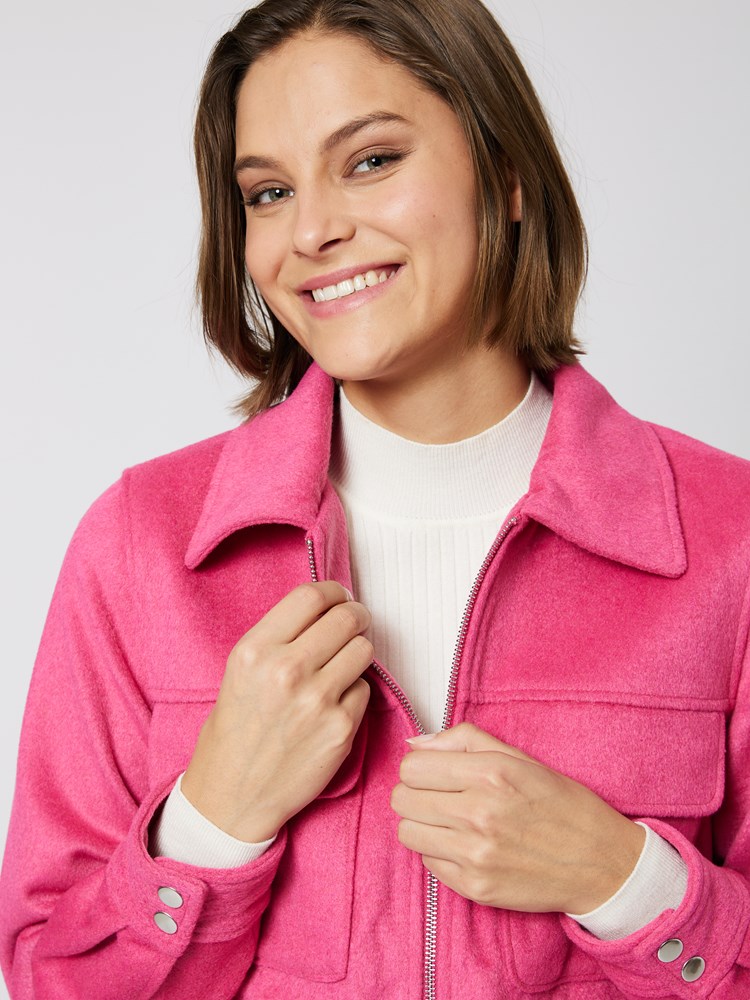 Tully jakke 7502857_MOI-BLU-S23-details_chn=vic_8918_Tully jakke MOI 7502857.jpg_
