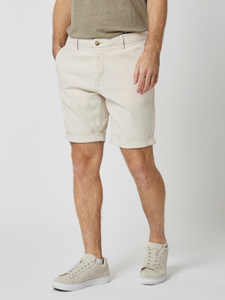 Carl shorts 7502923_I2V-VESB-H23-Modell-Front_chn=vic_8260.jpg_Front||Front