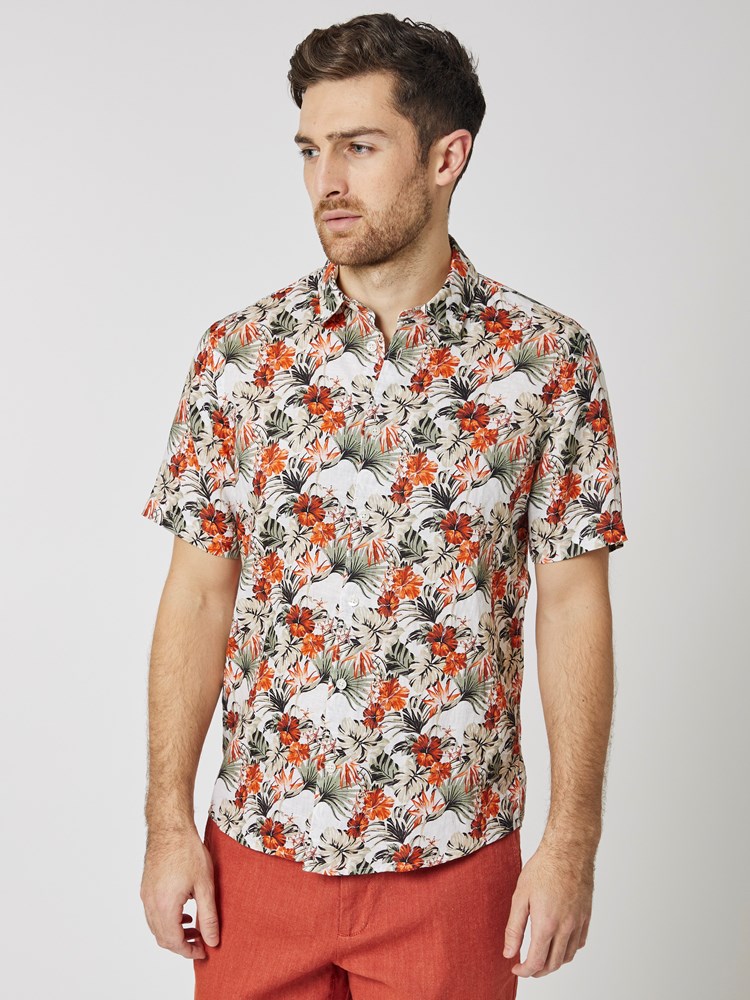 Carter linskjorte 7502962_O68-VESB-H23-Modell-Front_chn=vic_6921.jpg_Front||Front