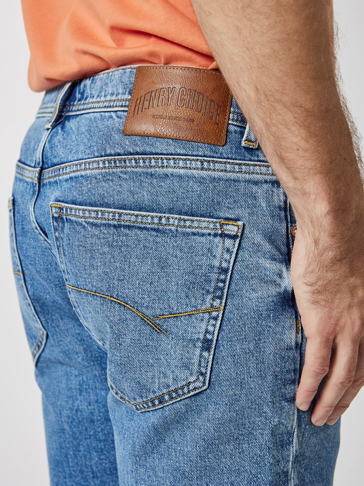 Regular denim shorts 7502979_DAD-HENRYCHOICE-H23-details_chn=vic_7275_Regular denim shorts DAD.jpg_