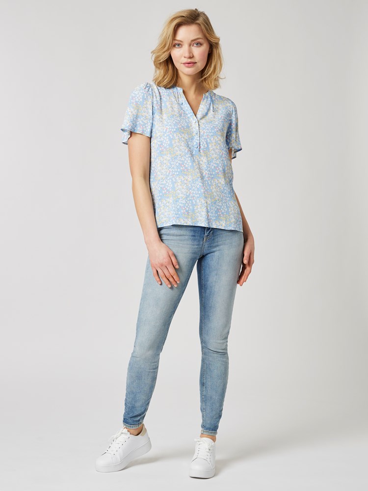 Florence bluse 7503093_EBD-MELL-H23-details_chn=vic_1365_Florence bluse EBD_Florence bluse EBD 7503093.jpg_