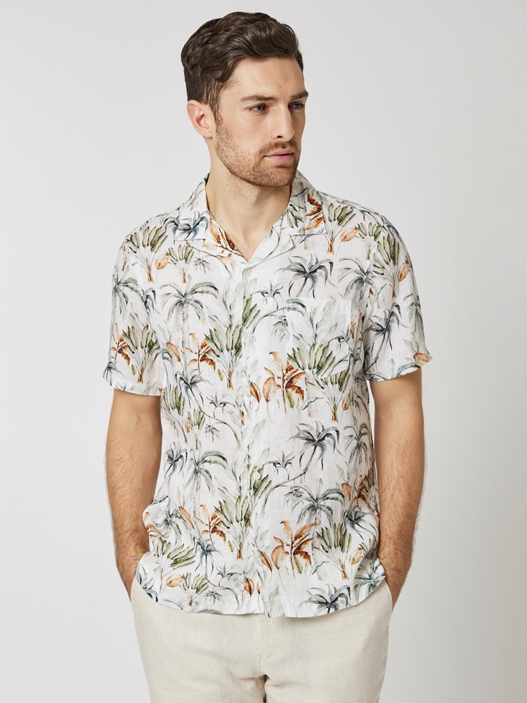 Daniel linskjorte 7503128_O68-VESB-H23-Modell-Front_chn=vic_5433.jpg_Front||Front