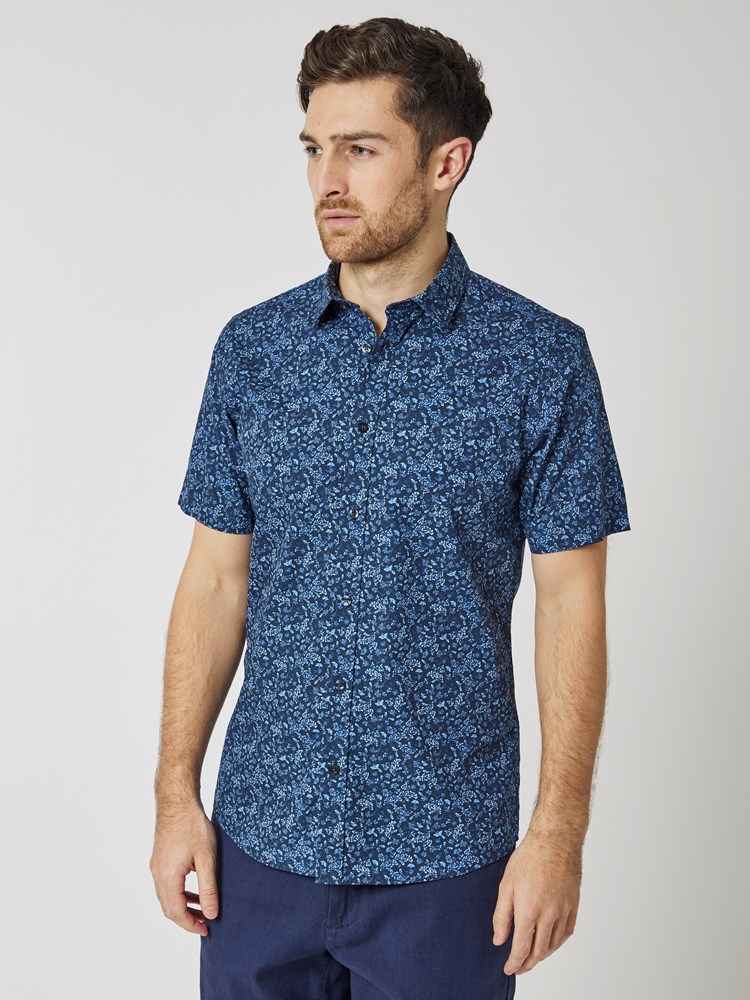 Santo skjorte 7503190_EM6-VESB-H23-Modell-Front_chn=vic_6395.jpg_Front||Front