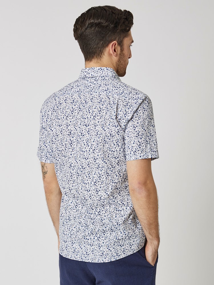 Santo skjorte 7503190_O68-VESB-H23-Modell-Back_chn=vic_5295.jpg_Back||Back