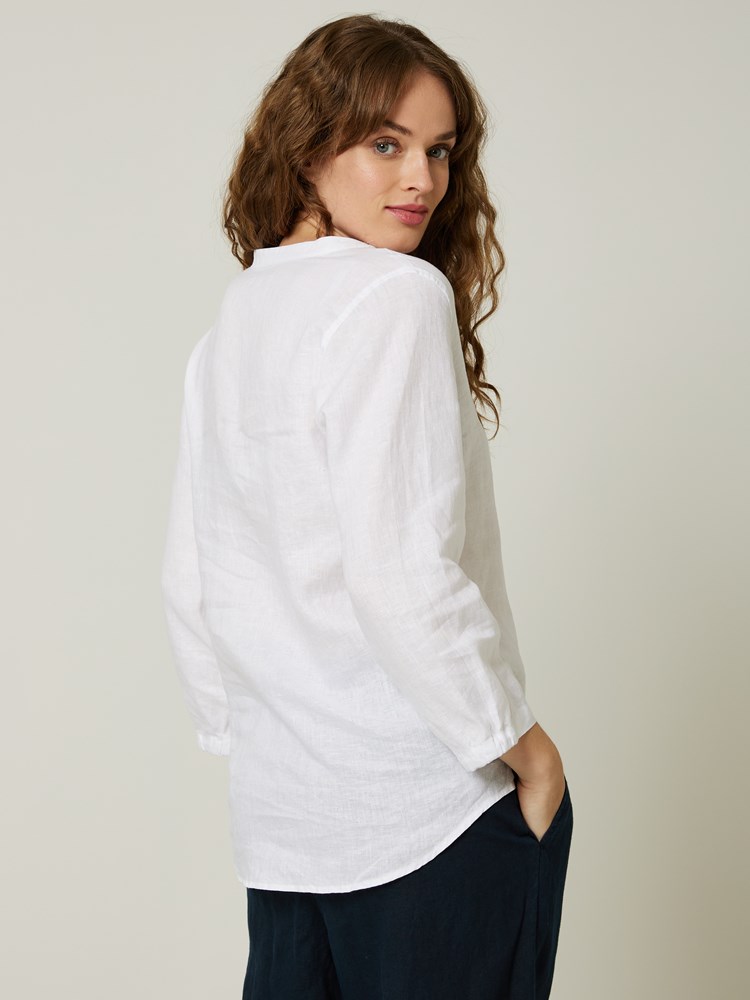 Lucia linbluse 7503230_O68_Jean Paul_Lucia Linen Bluse_H23 (2)_Lucia linbluse O68 7503230.jpg_