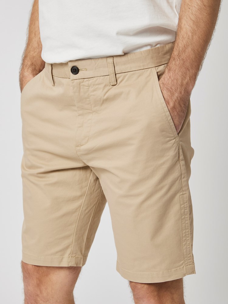 Crew chino shorts 7503247_APX-MRCAPUCHIN-H23-details_chn=vic_1301_Crew chino shorts APX.jpg_Front||Front