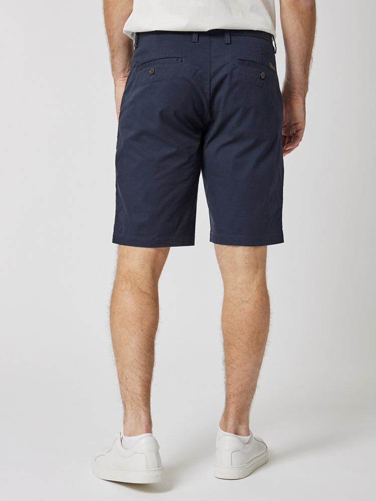 Crew chino shorts 7503247_C27-MRCAPUCHIN-H23-Modell-Back_chn=vic_9801_Crew chino shorts C27.jpg_Back||Back