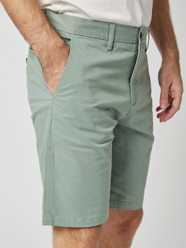 Crew chino shorts 7503247_GIV-MRCAPUCHIN-H23-details_chn=vic_1636_Crew chino shorts GIV.jpg_