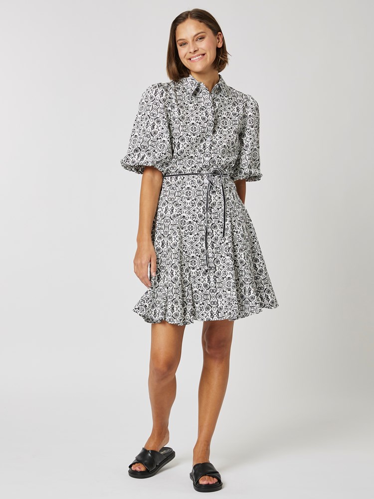 Dancia kjole 7503290_CAB-DONNA-H23-Modell-Front_chn=vic_3811.jpg_Front||Front