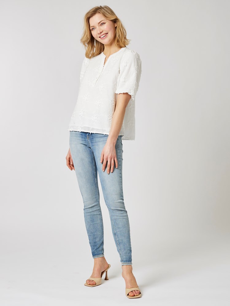 Blossom bluse 7503318_O68-MELL-H23-details_chn=vic_5607_Blossom bluse O68 7503318.jpg_