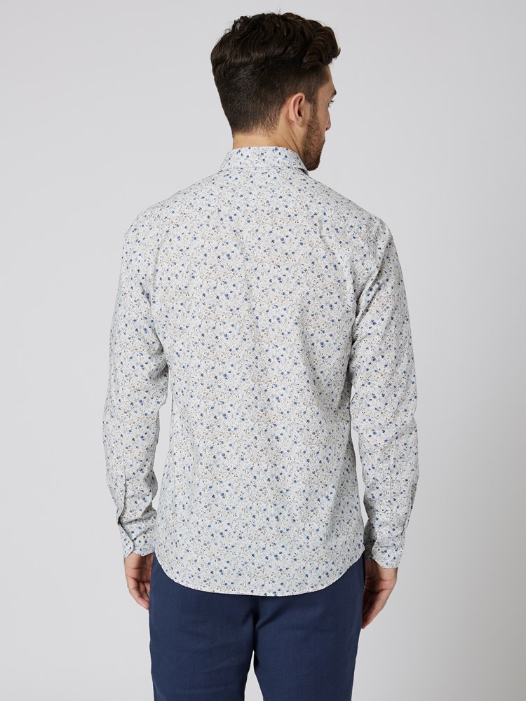 Giorgio skjorte 7503335_EAT-MARIOCONTI-S23-Modell-Back_chn=vic_452.jpg_Back||Back