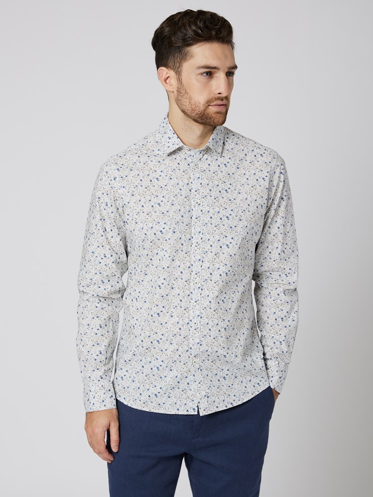 Giorgio skjorte 7503335_EAT-MARIOCONTI-S23-Modell-Front_chn=vic_4640.jpg_Front||Front