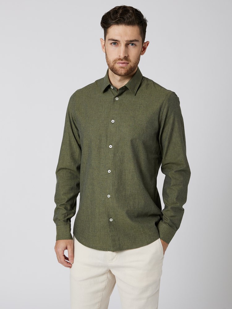 Frederick skjorte 7503426_GNS-VESB-S23-Modell-Front_chn=vic_3625.jpg_Front||Front