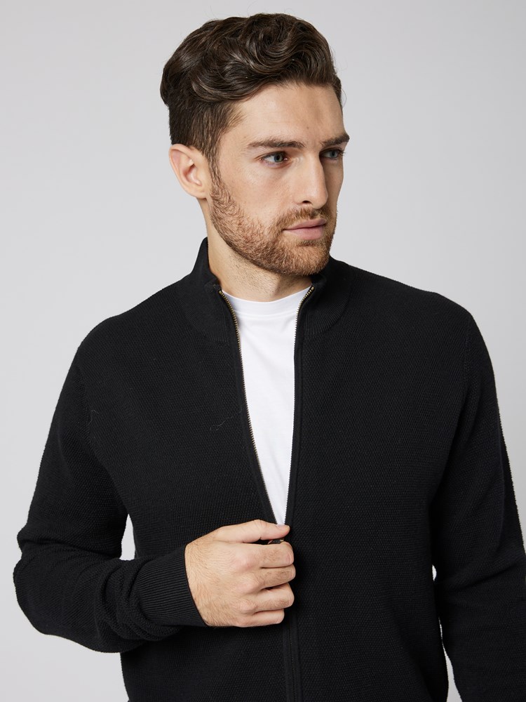 Ethan cardigan 7503446_CAB-VESB-S23-details_chn=vic_9854.jpg_