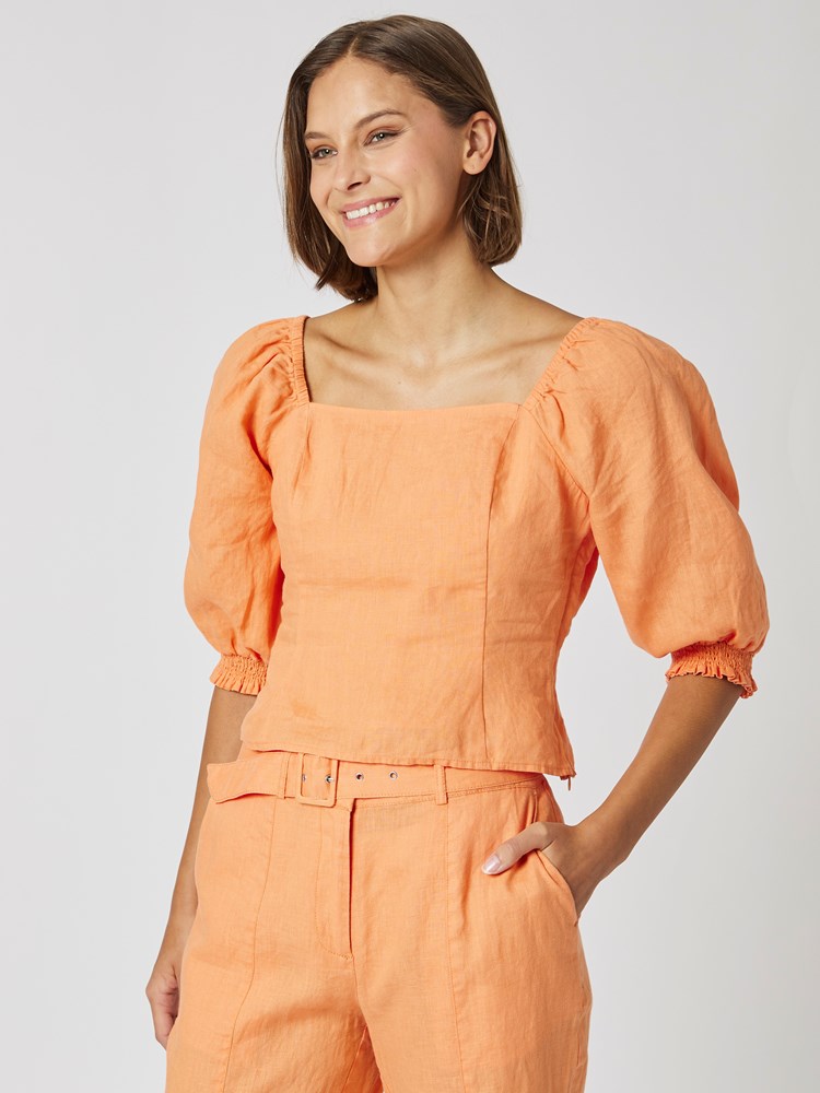 Elian linbluse 7503498_MKO-BLU-H23-Modell-Front_chn=vic_2051_Elian linbluse MKO_Elian linbluse MKO 7503498.jpg_Front||Front