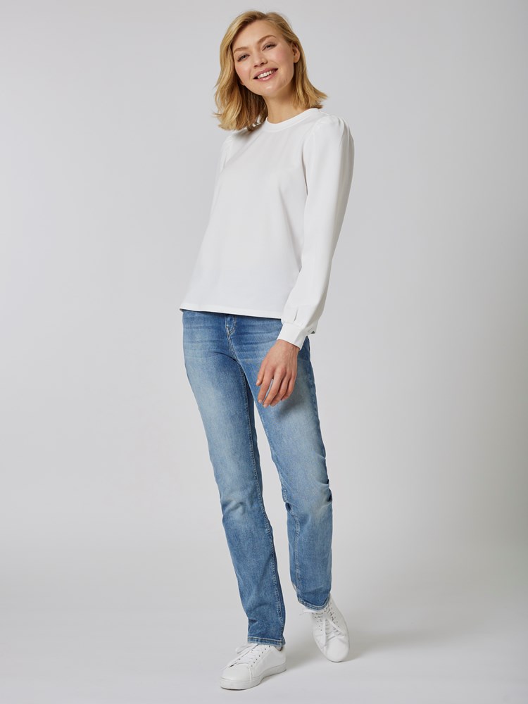 Emiko topp 7503626_O79-DONNA-S23-details_chn=vic_3429_Emiko topp O79 7503626.jpg_