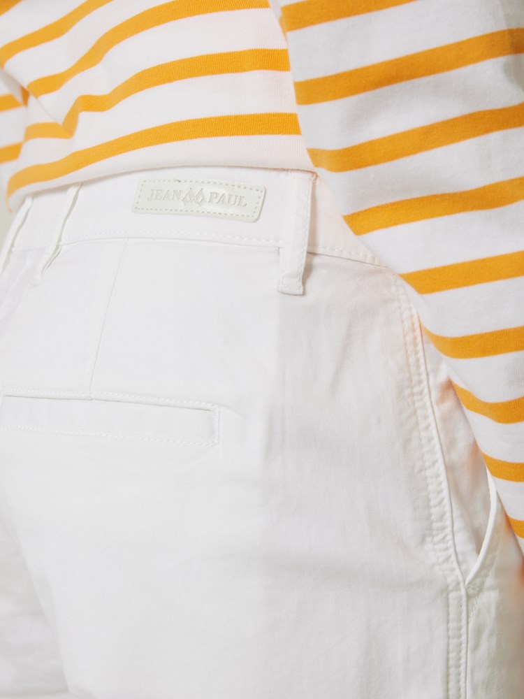 Cerise shorts 7503635_EM6-JEANPAUL-H23-Front_9593_Cerise shorts O68 7503635.jpg_