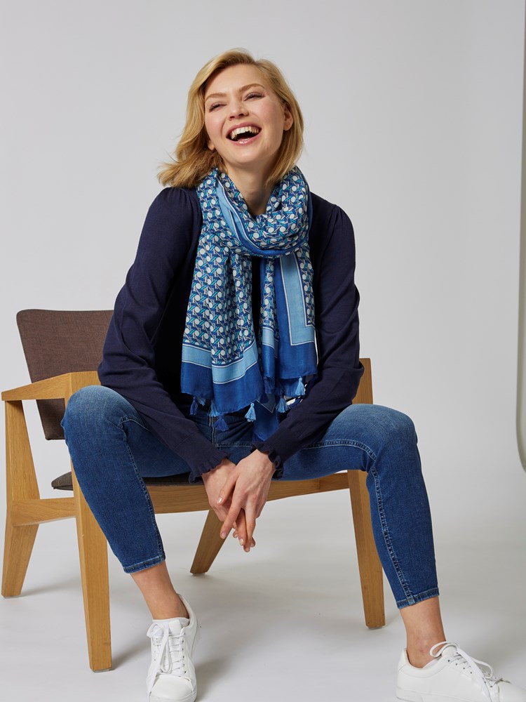 Mellow skjerf 7503669_EAZ-MELL-S23-details_chn=vic_4483_Mellow skjerf EAZ 7503669.jpg_