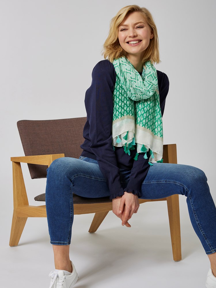 Mellow skjerf 7503669_GJB-MELL-S23-details_chn=vic_7559_Mellow skjerf GJB 7503669.jpg_