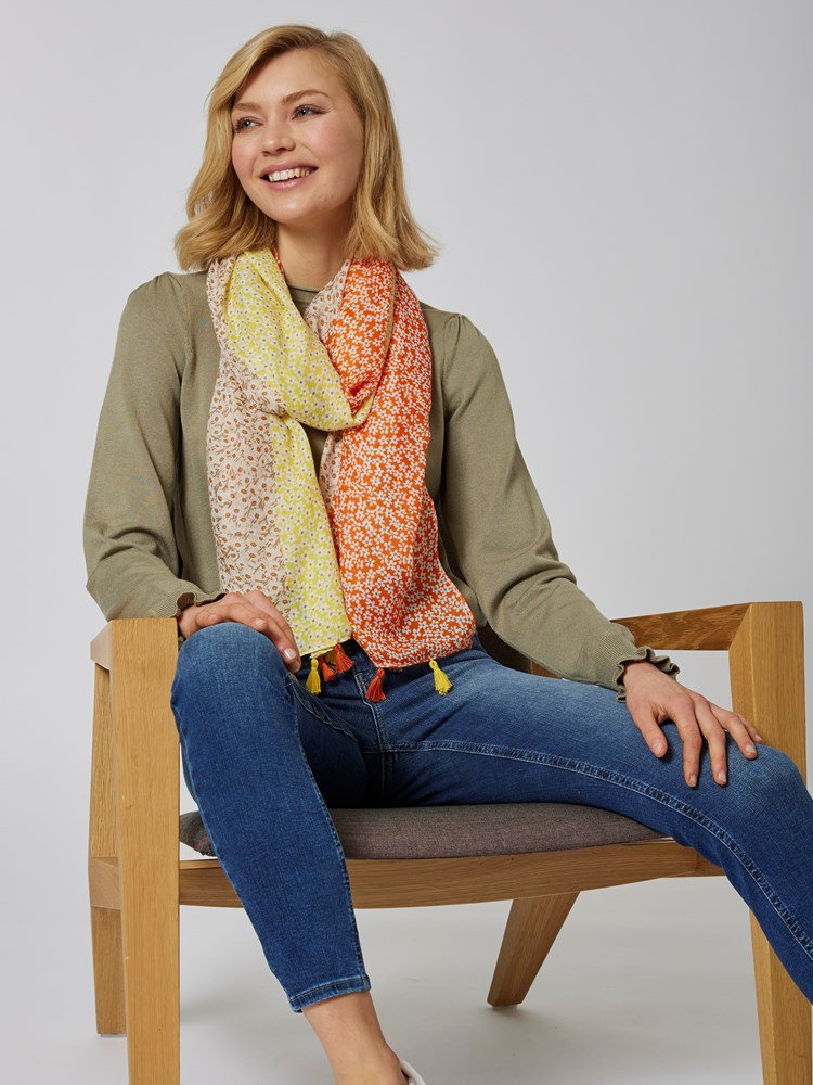 Mellow skjerf 7503669_MKT-MELL-S23-details_chn=vic_5388_Mellow skjerf MKT 7503669.jpg_