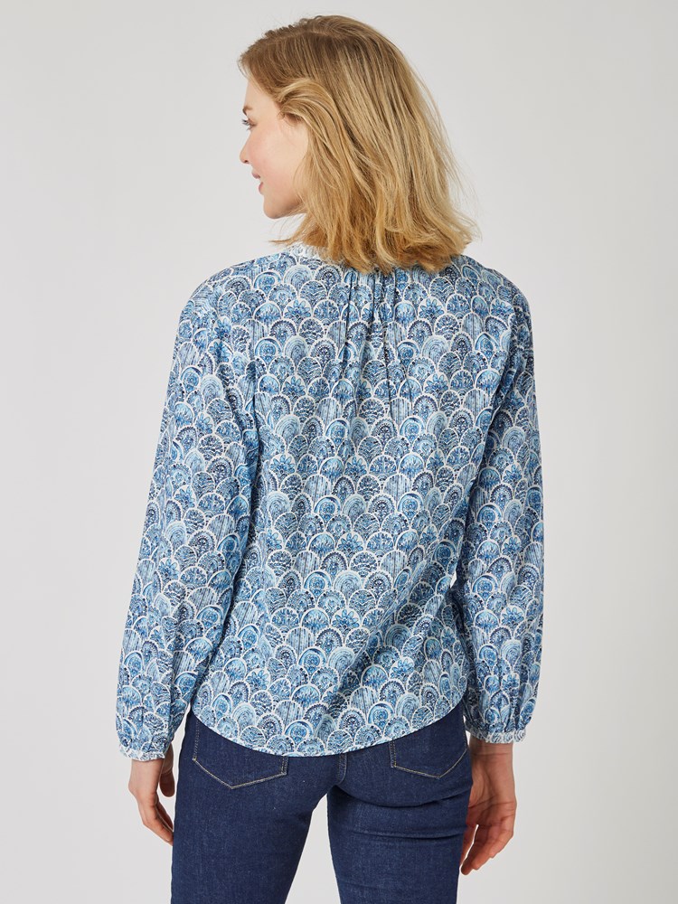 Tangier bluse 7503829_EFH-MELL-H23-Modell-Back_chn=vic_1644_Tangier bluse EFH_Tangier bluse EFH 7503829.jpg_Back||Back