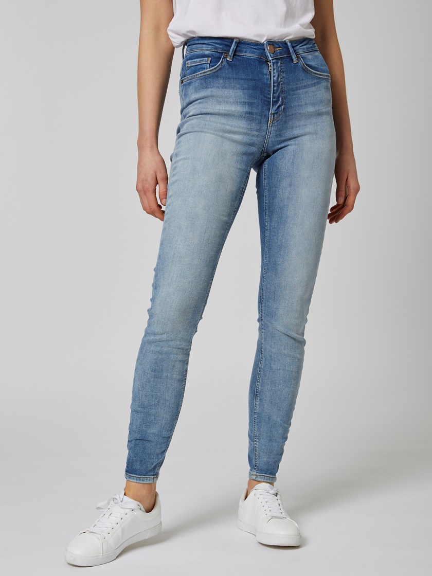 7503875 DAD 7503875_DAD-MELL-NOS-Modell-Front_chn=vic_3335_Sunflower skinny jeans DAD.jpg_Front||Front