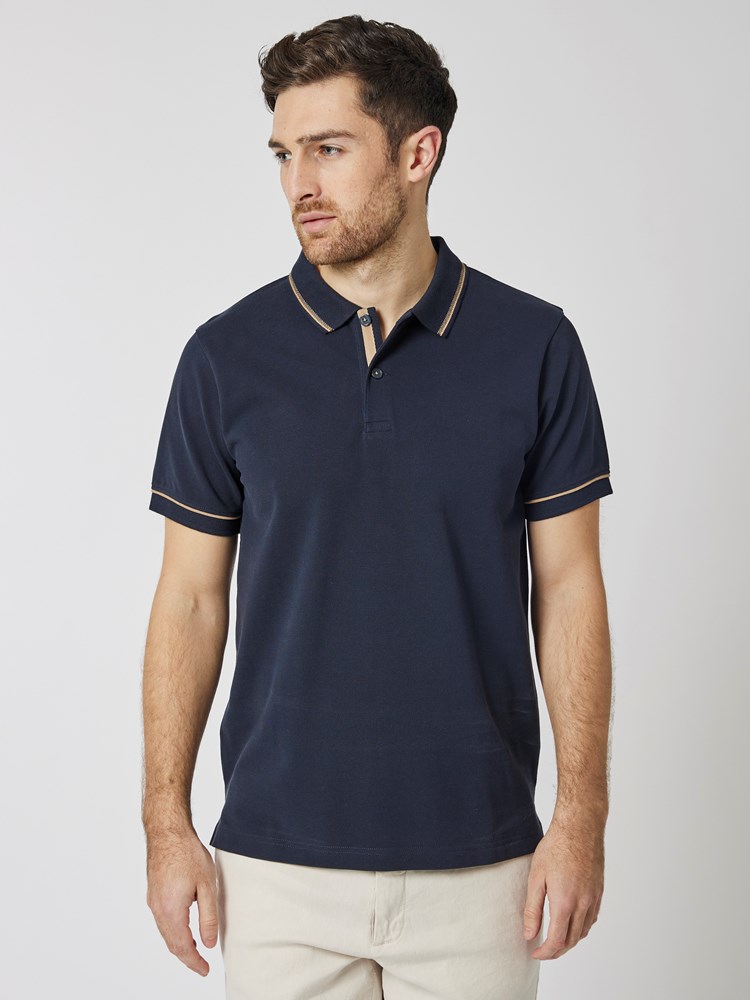 Bowen pique 7504130_EM6-VESB-H23-Modell-Front_chn=vic_8457.jpg_Front||Front